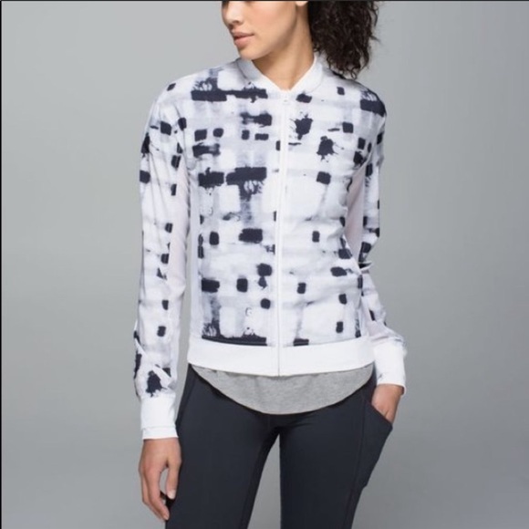 lululemon noir jacket